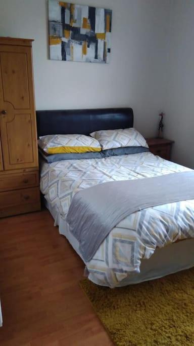 Cheerful Three Bedroom Country Cottage บัลลินา ภายนอก รูปภาพ